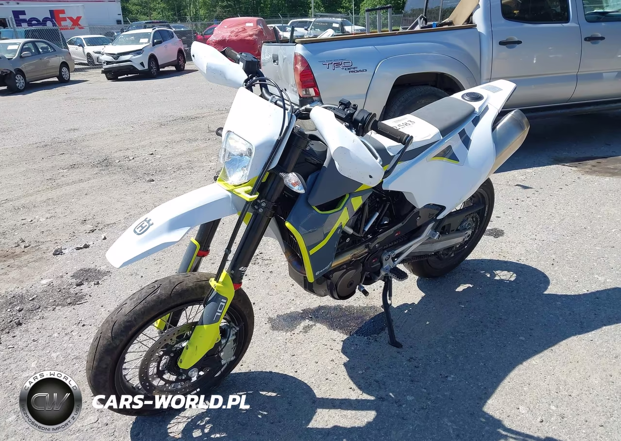 2022 Husqvarna Supermoto 701 VIN:VBKUSV404NM739910 - 2