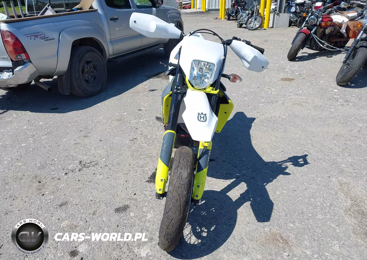 2022 Husqvarna Supermoto 701 VIN:VBKUSV404NM739910 - 5