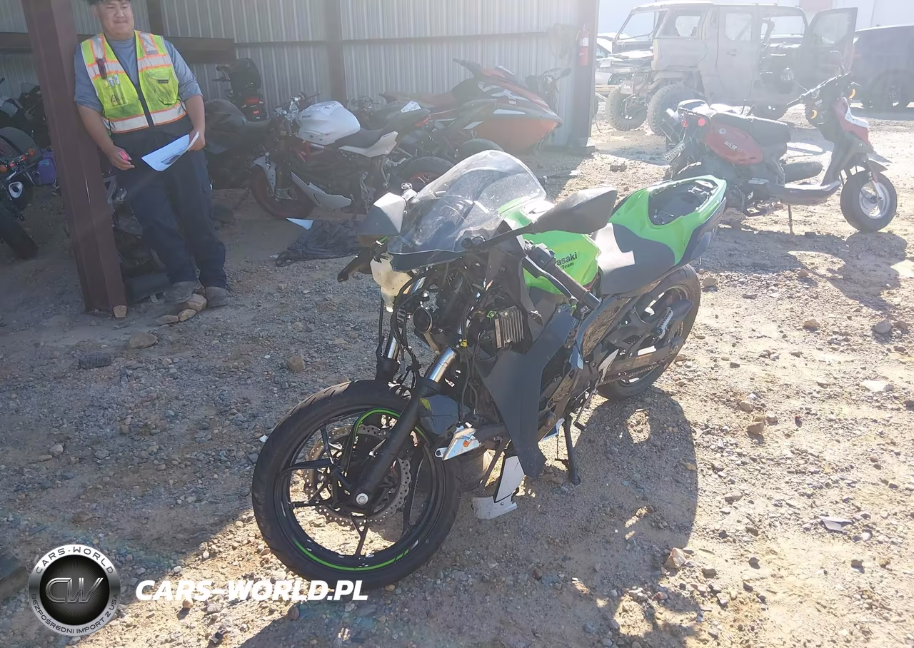 2022 Kawasaki Ex400 VIN:JKAEXKG14NDAG9813 - 2