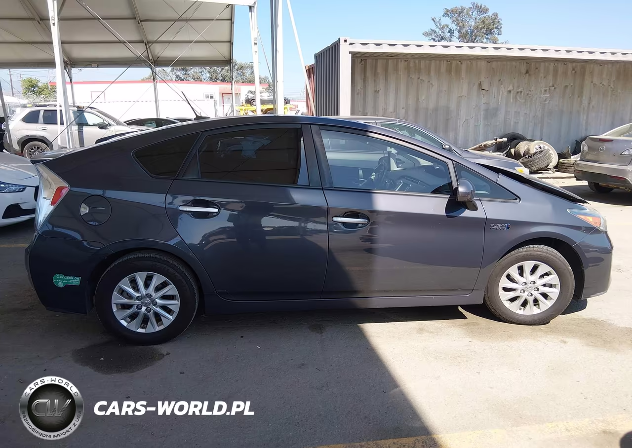 2015 Toyota Prius Plug-In Advanced VIN:JTDKN3DP5F3069342 - 13