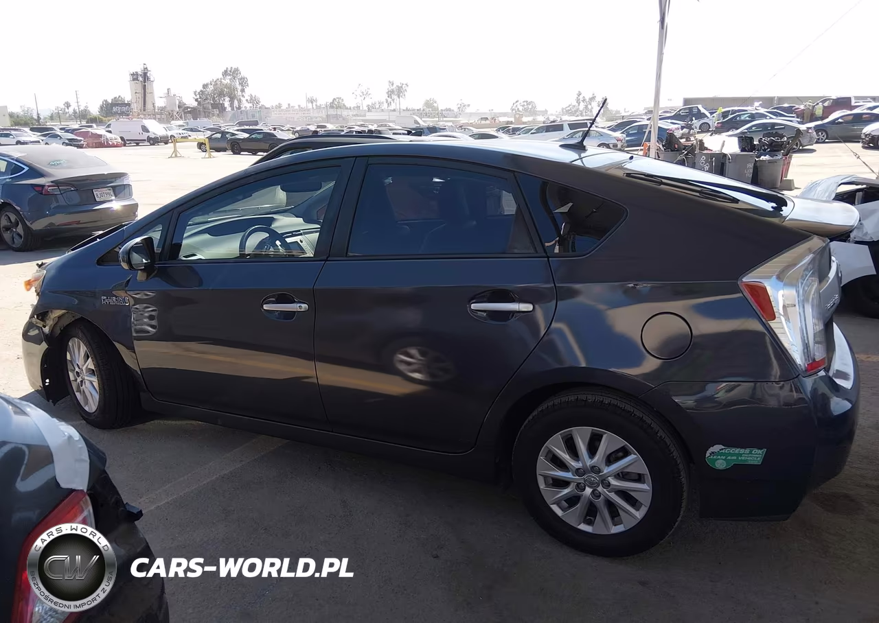 2015 Toyota Prius Plug-In Advanced VIN:JTDKN3DP5F3069342 - 14