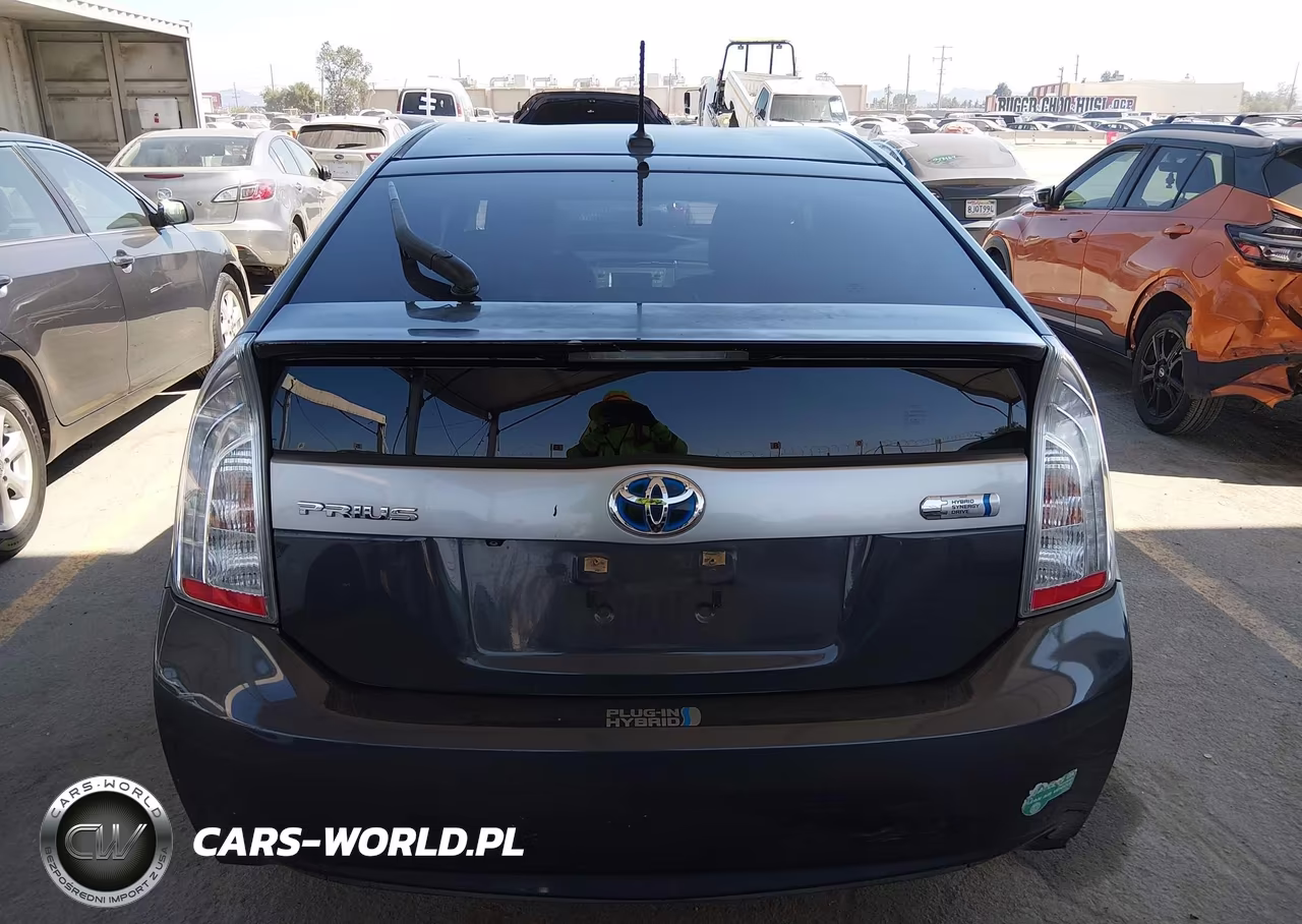 2015 Toyota Prius Plug-In Advanced VIN:JTDKN3DP5F3069342 - 16