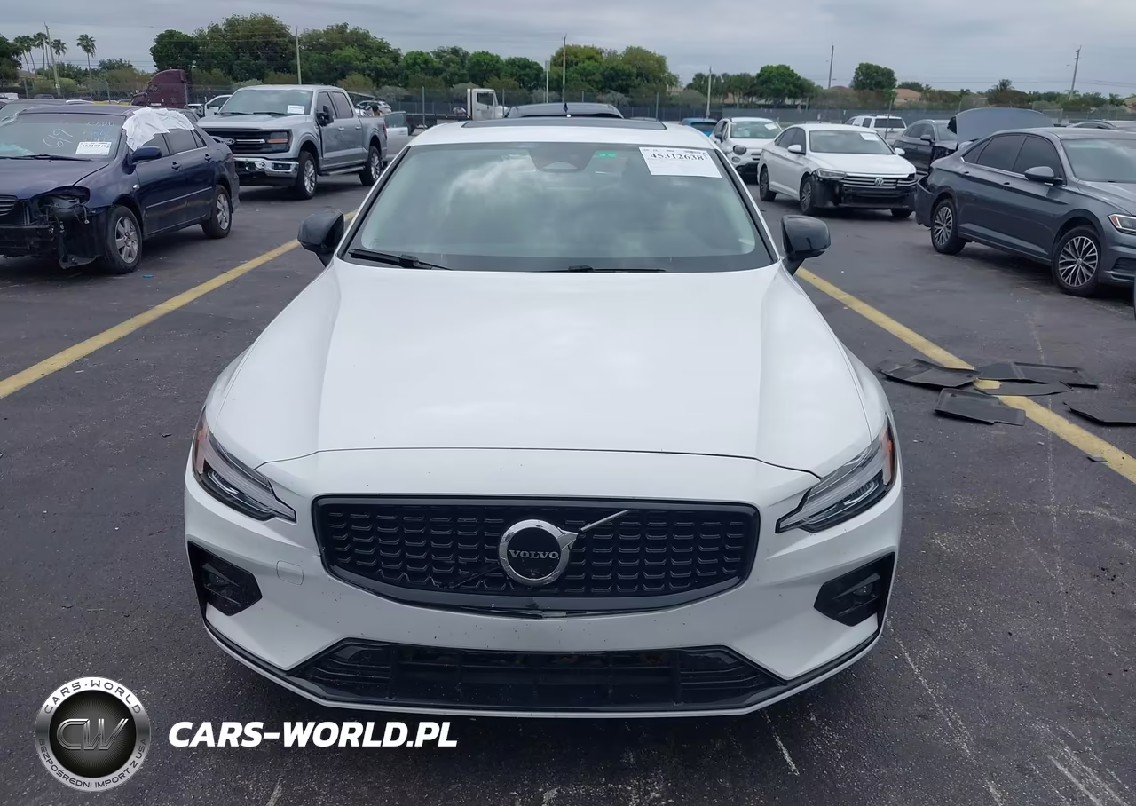 2024 Volvo S60 B5 Plus Dark Theme VIN:7JRL12FLXRG284511 - 13