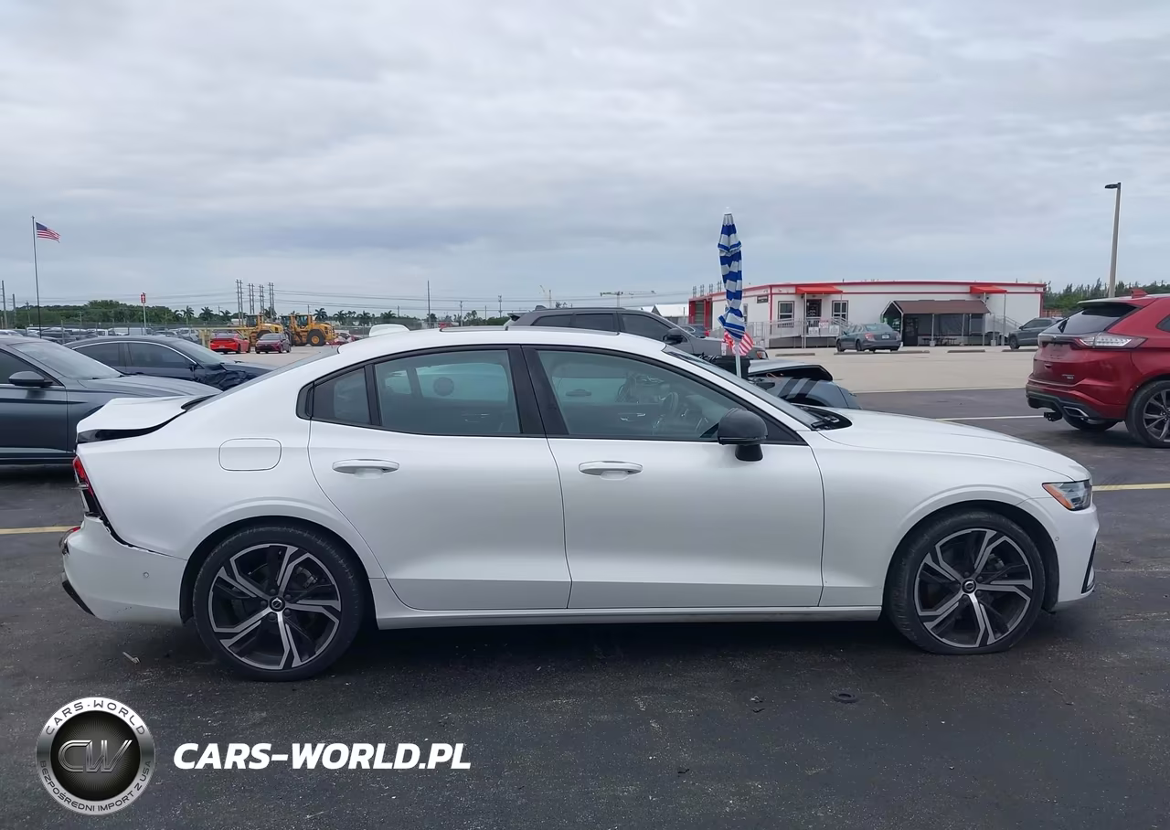 2024 Volvo S60 B5 Plus Dark Theme VIN:7JRL12FLXRG284511 - 14