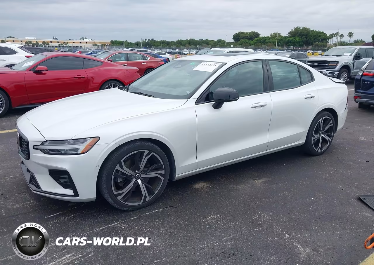 2024 Volvo S60 B5 Plus Dark Theme VIN:7JRL12FLXRG284511 - 2