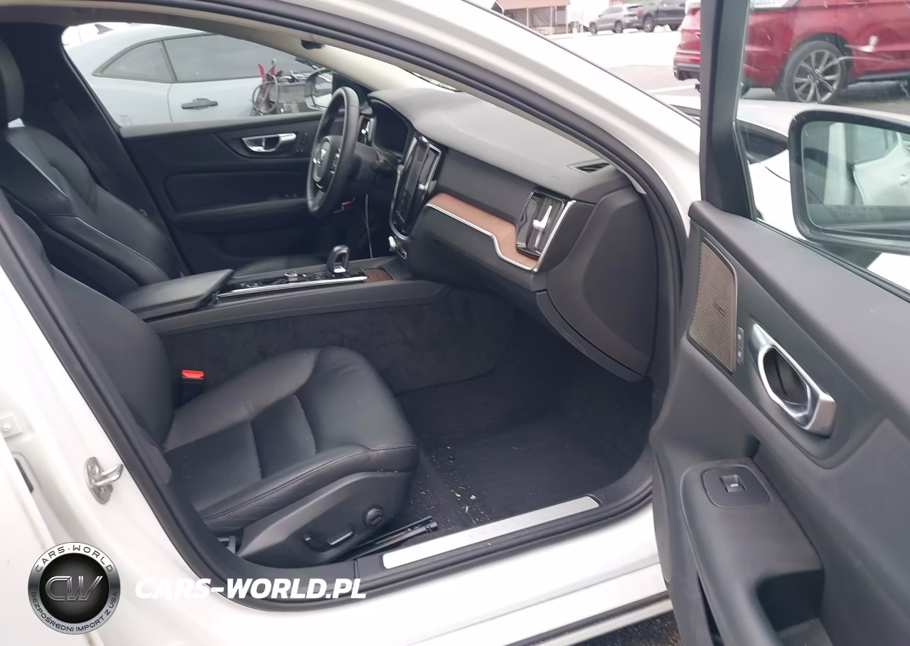 2024 Volvo S60 B5 Plus Dark Theme VIN:7JRL12FLXRG284511 - 5