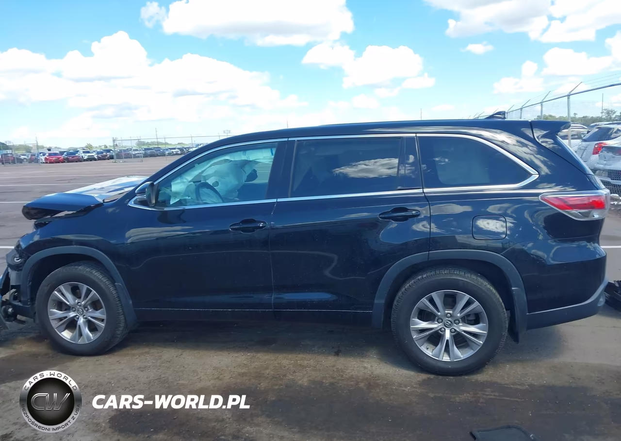2016 Toyota Highlander Le Plus V6 VIN:5TDBKRFH4GS301835 - 15