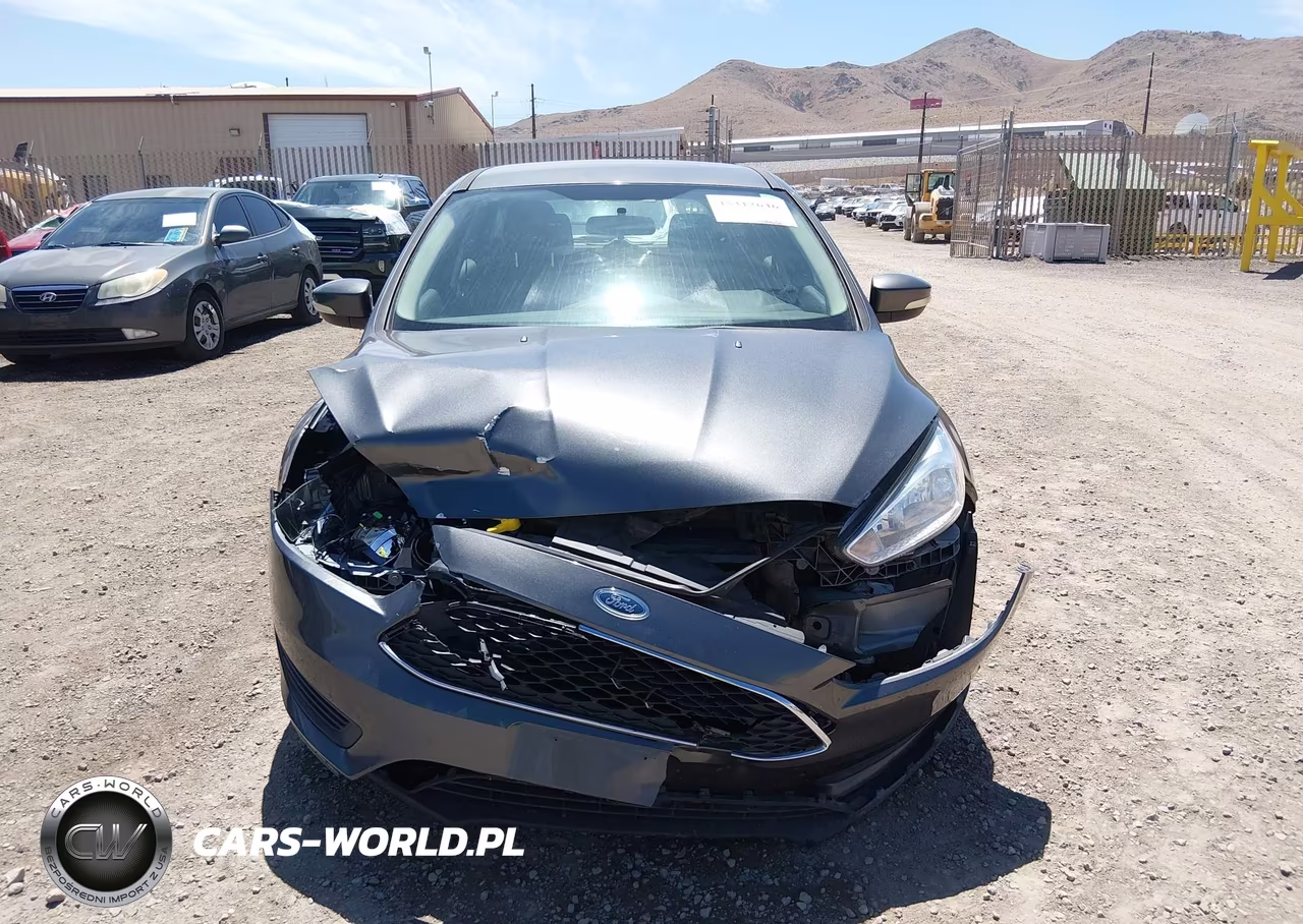 2017 Ford Focus Se VIN:1FADP3K24HL239547 - 11