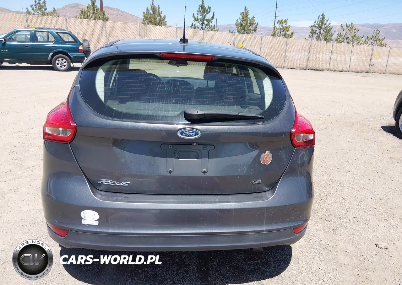 2017 Ford Focus Se VIN:1FADP3K24HL239547 - 15