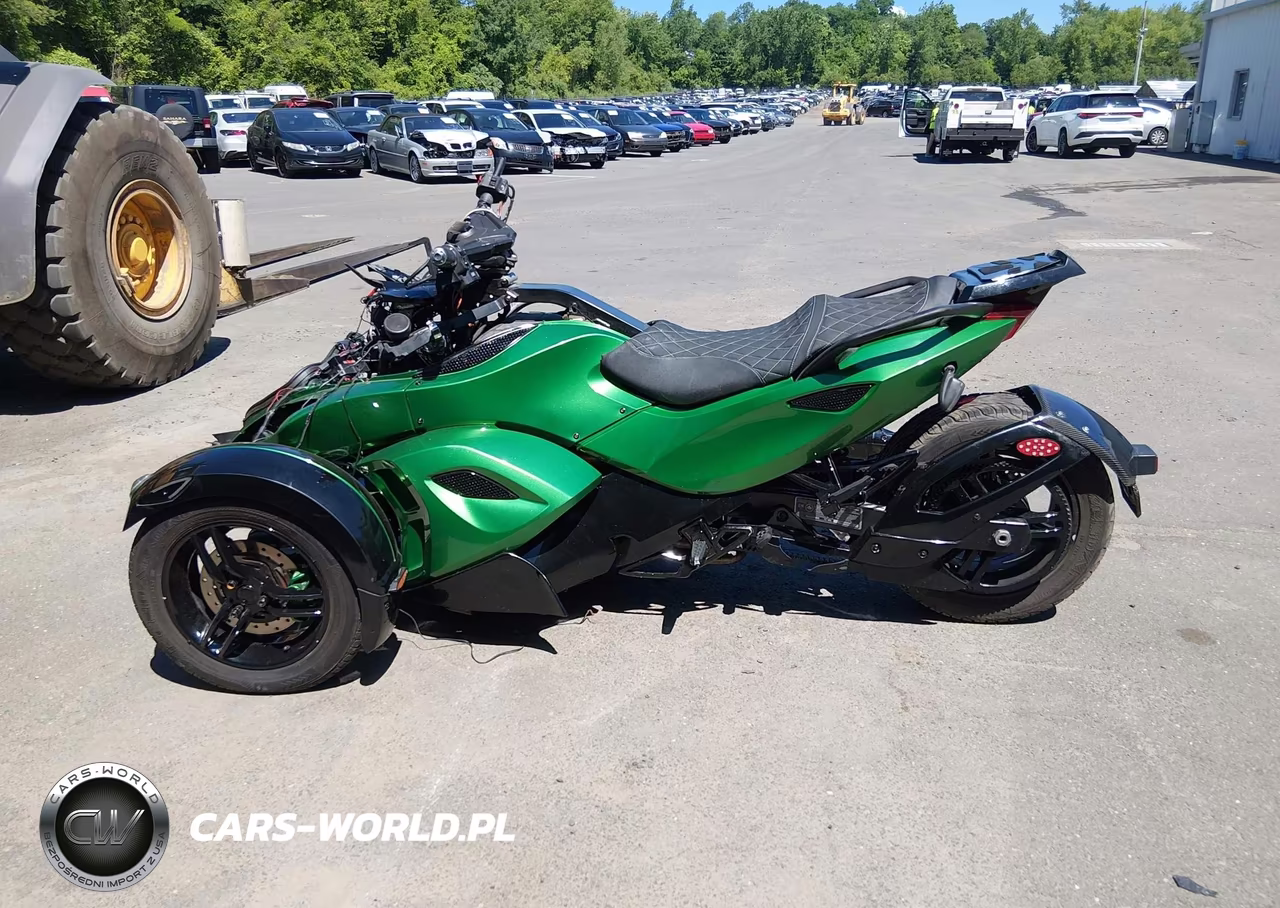 2012 Can-Am Spyder Roadster Rs VIN:2BXJALA1XCV000552 - 14