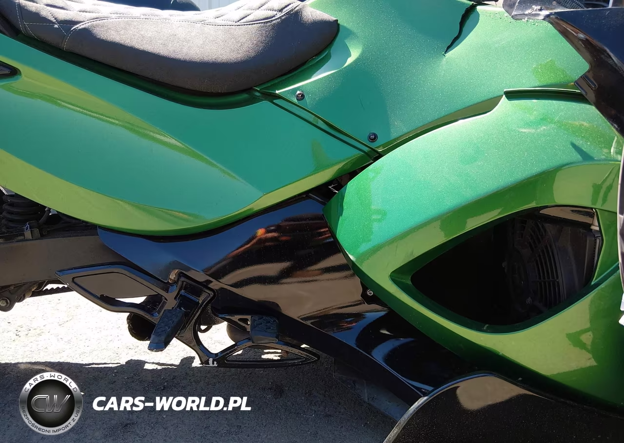 2012 Can-Am Spyder Roadster Rs VIN:2BXJALA1XCV000552 - 8