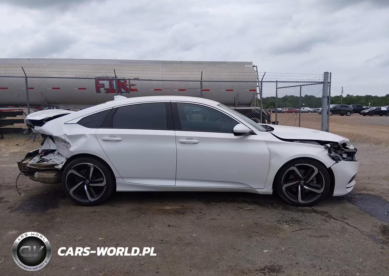 2018 Honda Accord Sport VIN:1HGCV1F30JA145378 - 13