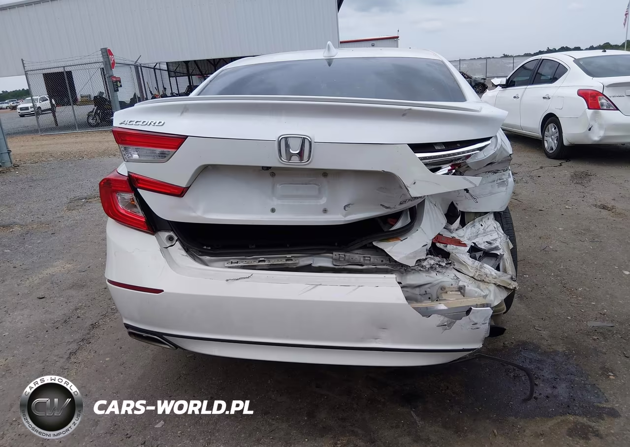 2018 Honda Accord Sport VIN:1HGCV1F30JA145378 - 16