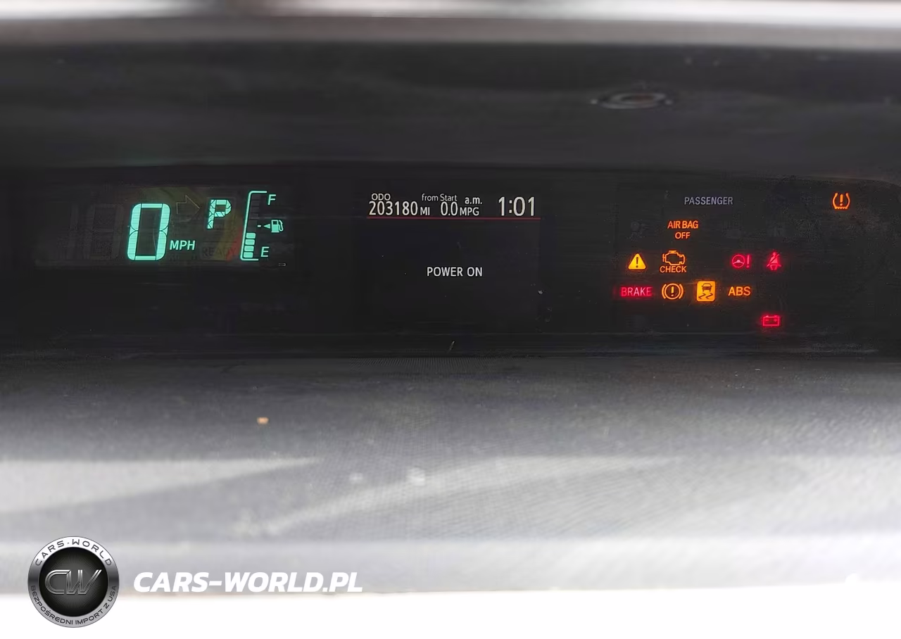 2012 Toyota Prius C Three VIN:JTDKDTB33C1010736 - 7
