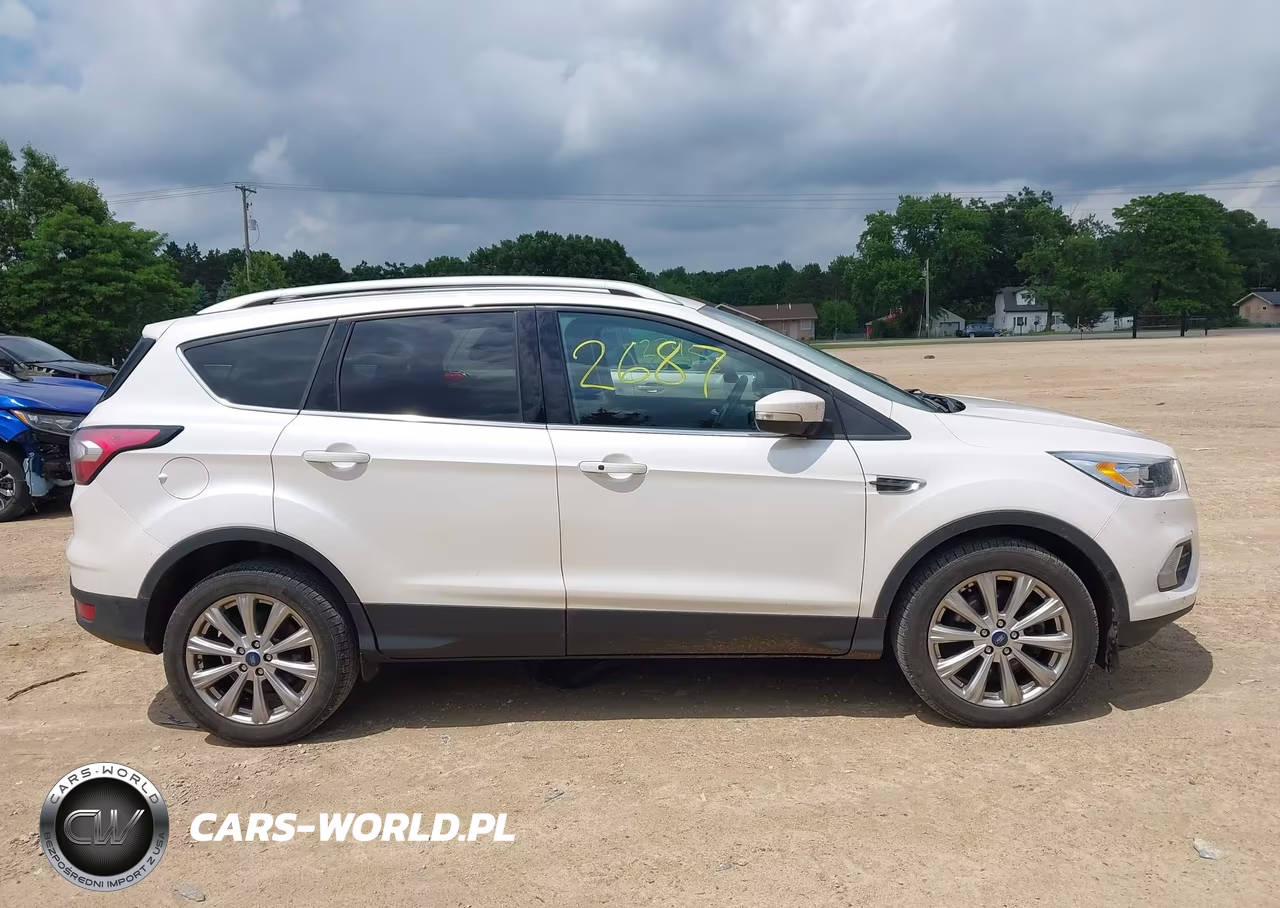 2018 Ford Escape Titanium VIN:1FMCU9J92JUD34863 - 13