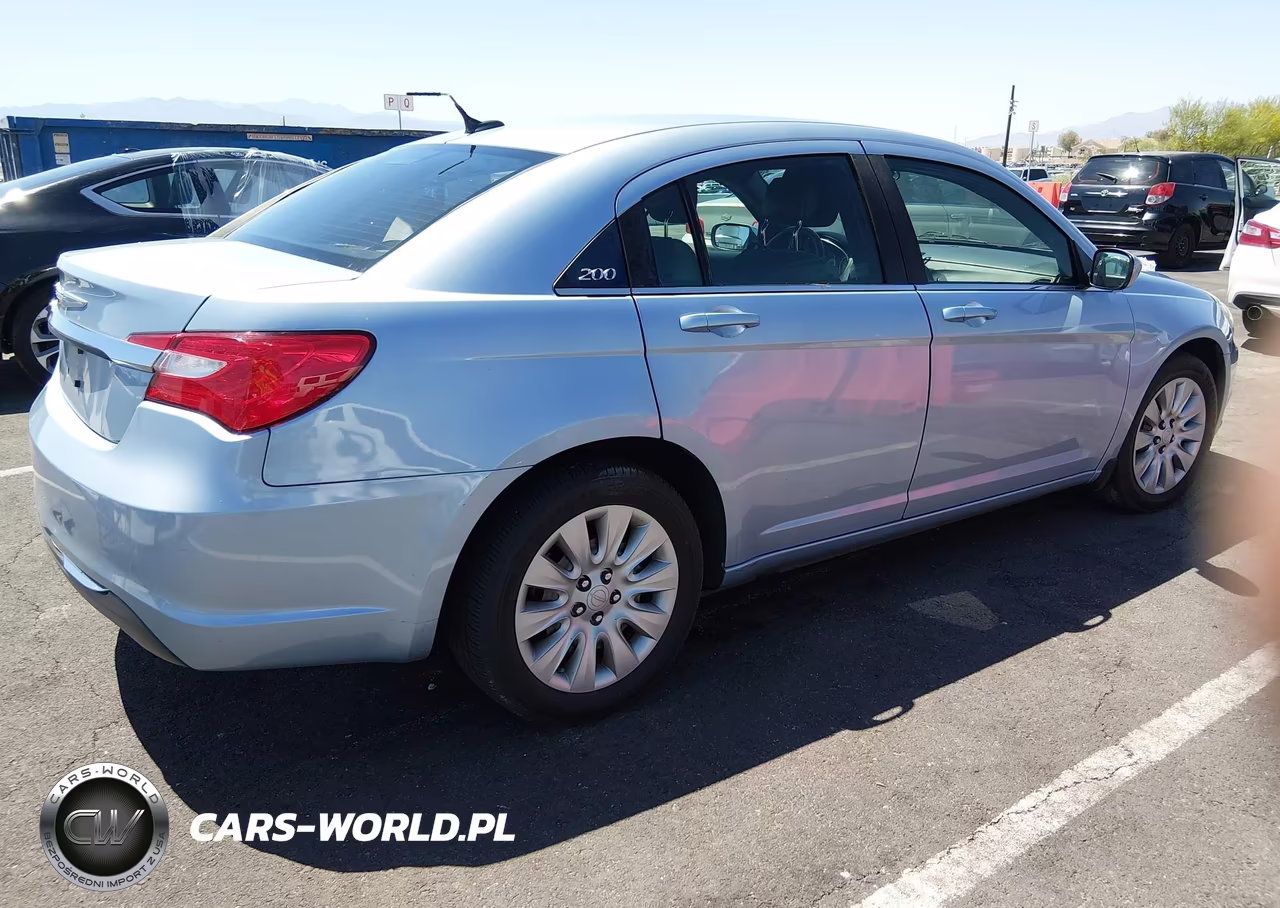 2013 Chrysler 200 Lx VIN:1C3CCBAB4DN620802 - 4