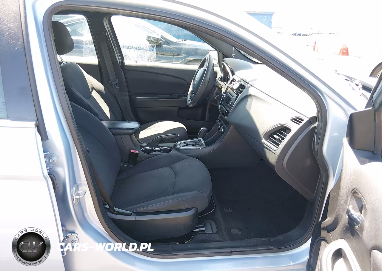 2013 Chrysler 200 Lx VIN:1C3CCBAB4DN620802 - 5