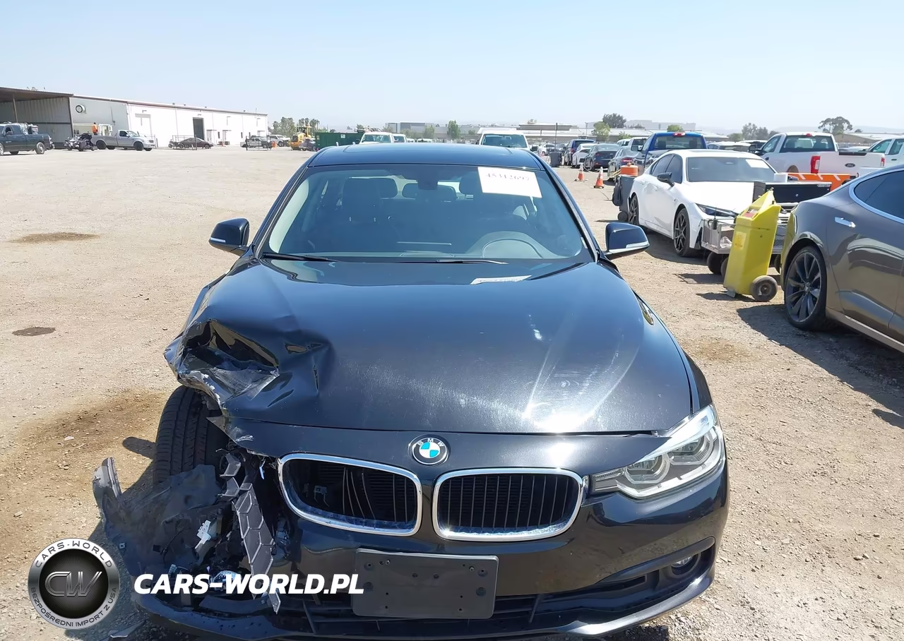 2018 BMW 320I VIN:WBA8A9C55JK622849 - 12