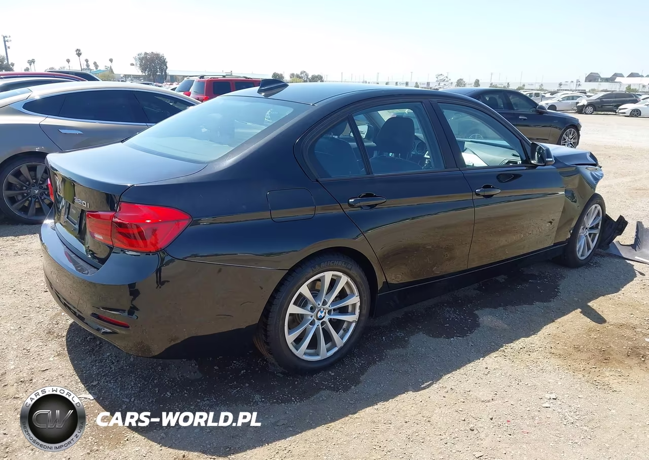 2018 BMW 320I VIN:WBA8A9C55JK622849 - 4
