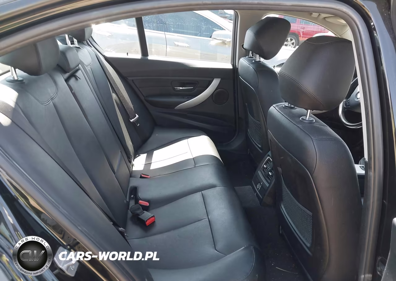 2018 BMW 320I VIN:WBA8A9C55JK622849 - 8