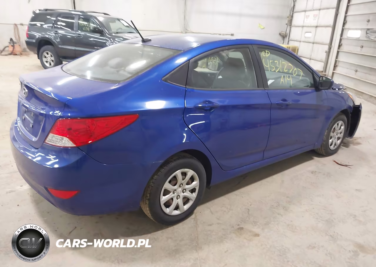 2014 Hyundai Accent Gls VIN:KMHCT4AE1EU682761 - 4