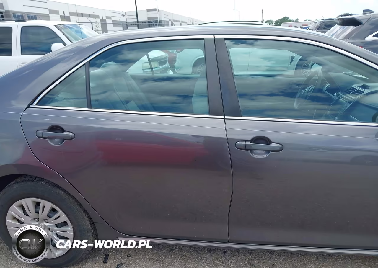 2014 Toyota Camry Le VIN:4T4BF1FK3ER430726 - 13