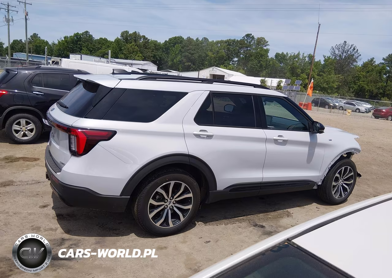 2026 Ford Explorer St-Line VIN:1FMUK8KH8TGA56109 - 13