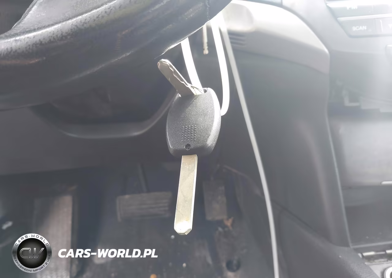 HONDA ACCORD VIN:1HGCP2F68CA022330 - 11