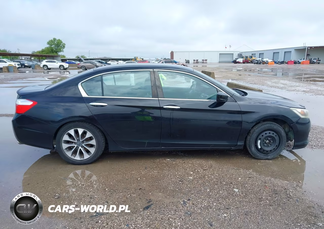 2015 Honda Accord Sport VIN:1HGCR2F52FA138354 - 13
