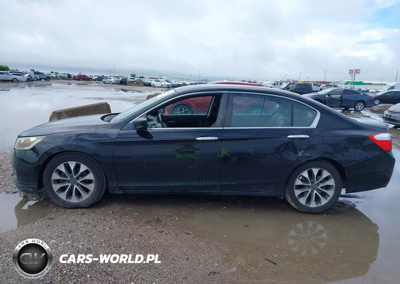 2015 Honda Accord Sport VIN:1HGCR2F52FA138354 - 14