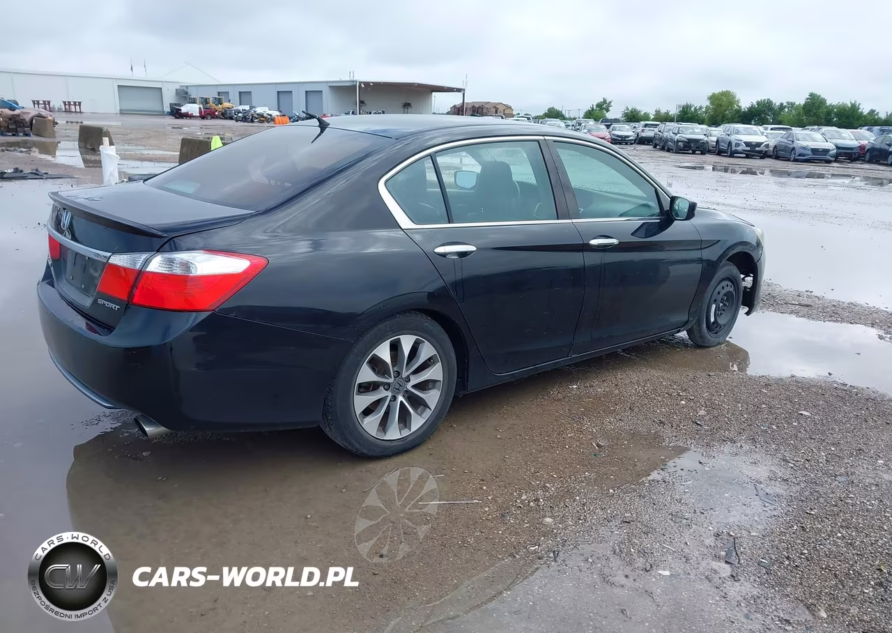 2015 Honda Accord Sport VIN:1HGCR2F52FA138354 - 4