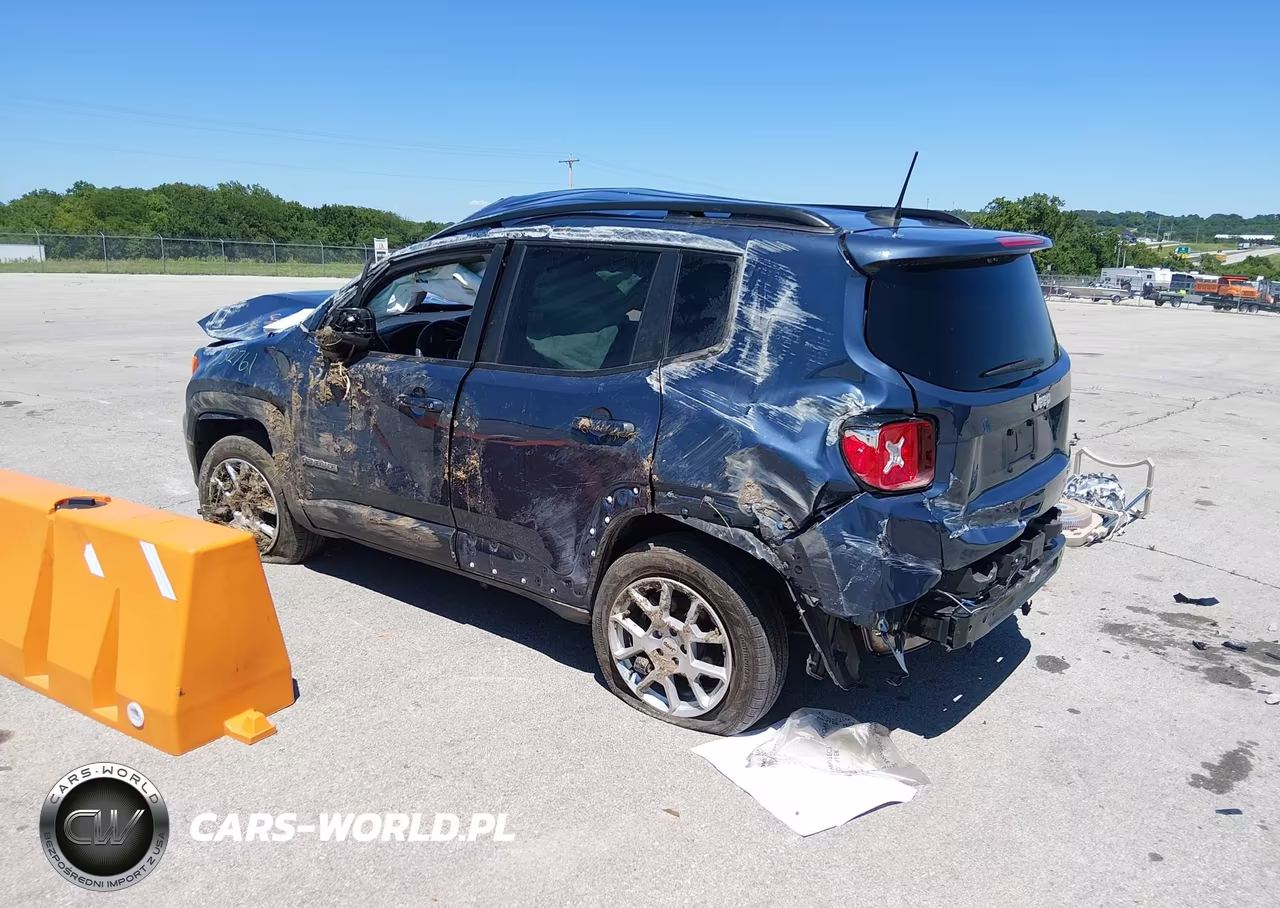 2022 Jeep Renegade Latitude 4X4 VIN:ZACNJDB11NPN44957 - 3