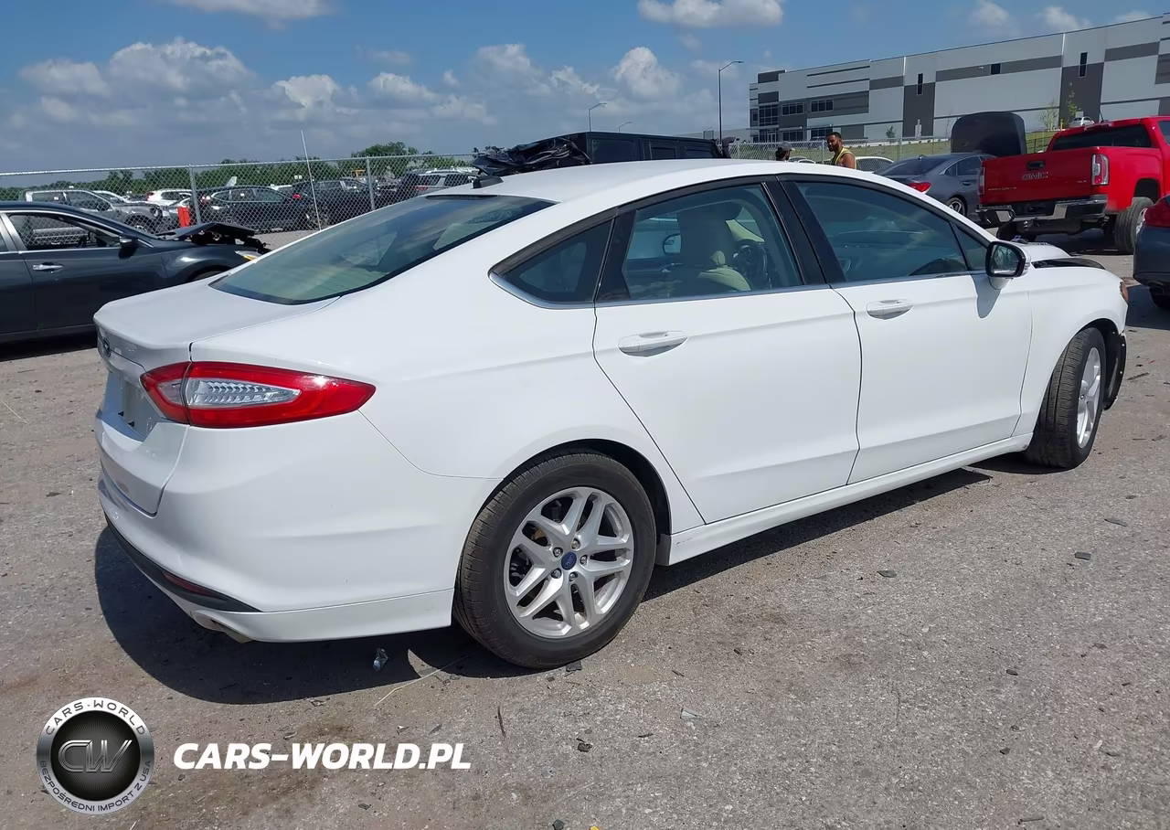 2015 Ford Fusion Se VIN:1FA6P0H78F5128527 - 4
