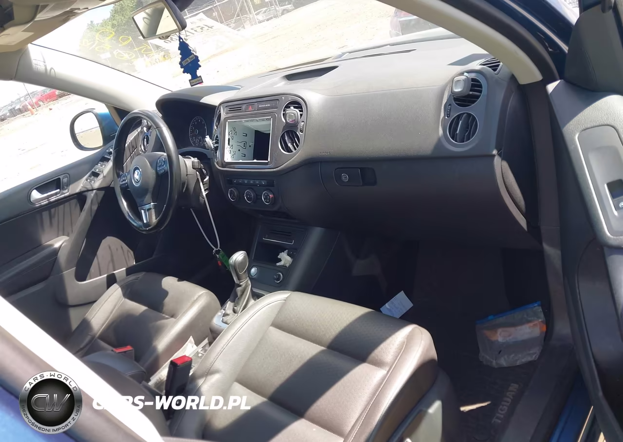 2017 Volkswagen Tiguan 2.0T-2.0T S VIN:WVGBV7AX2HK004254 - 5