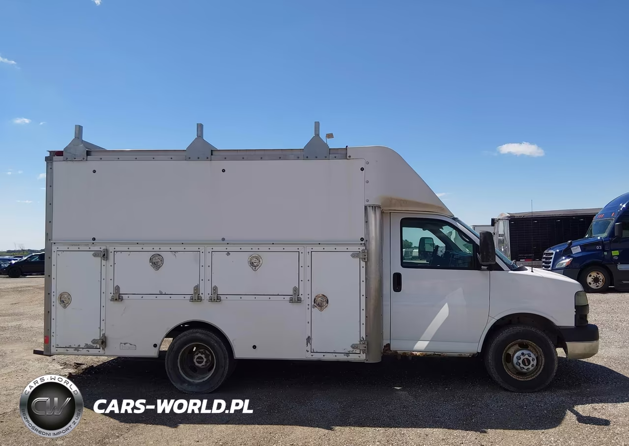 2005 GMC Savana Cutaway Standard W-C7L-C7N VIN:1GDJG31U451246601 - 12