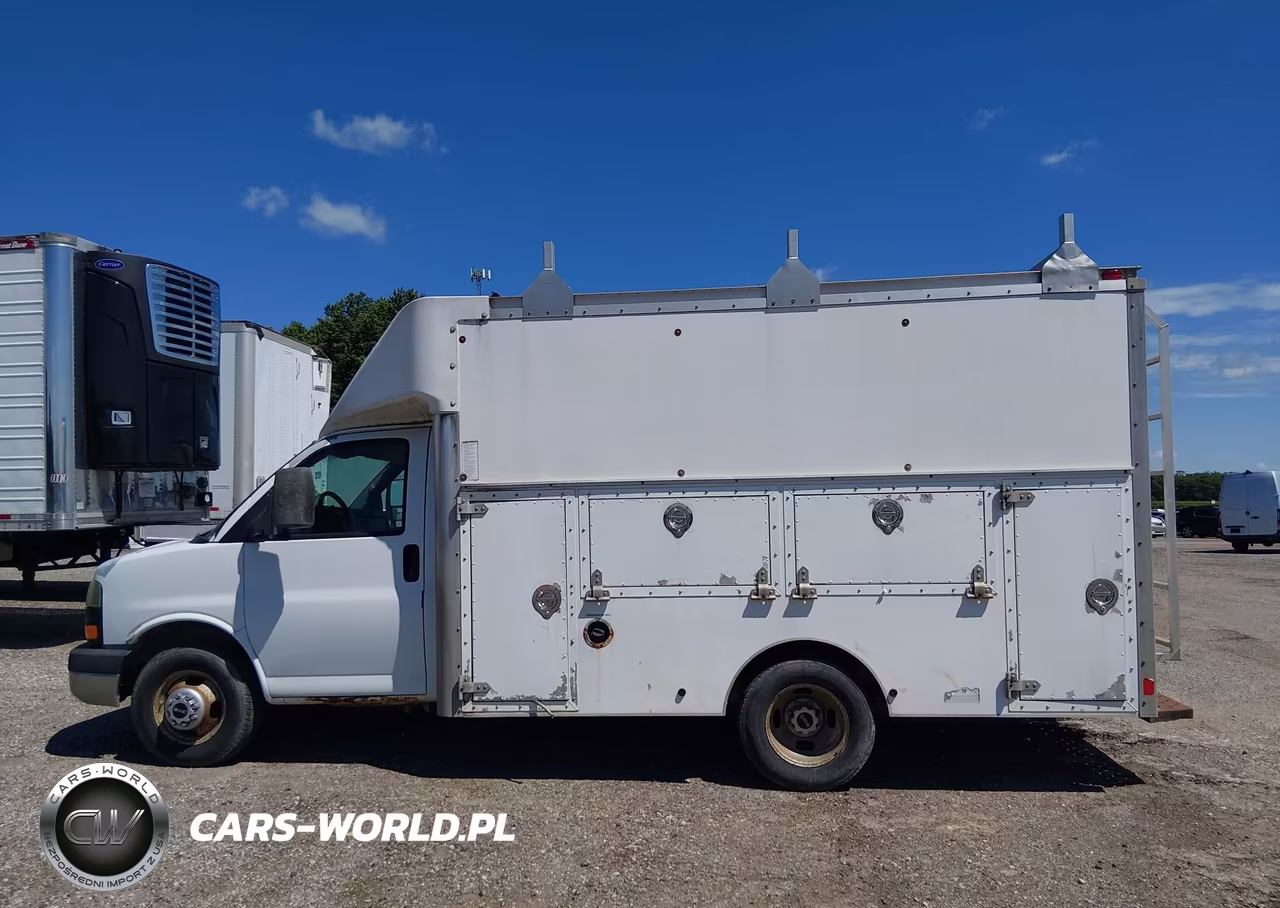 2005 GMC Savana Cutaway Standard W-C7L-C7N VIN:1GDJG31U451246601 - 13