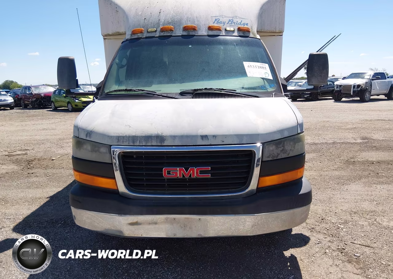 2006 GMC Savana Cutaway Work Van VIN:1GDJG31U061107082 - 11