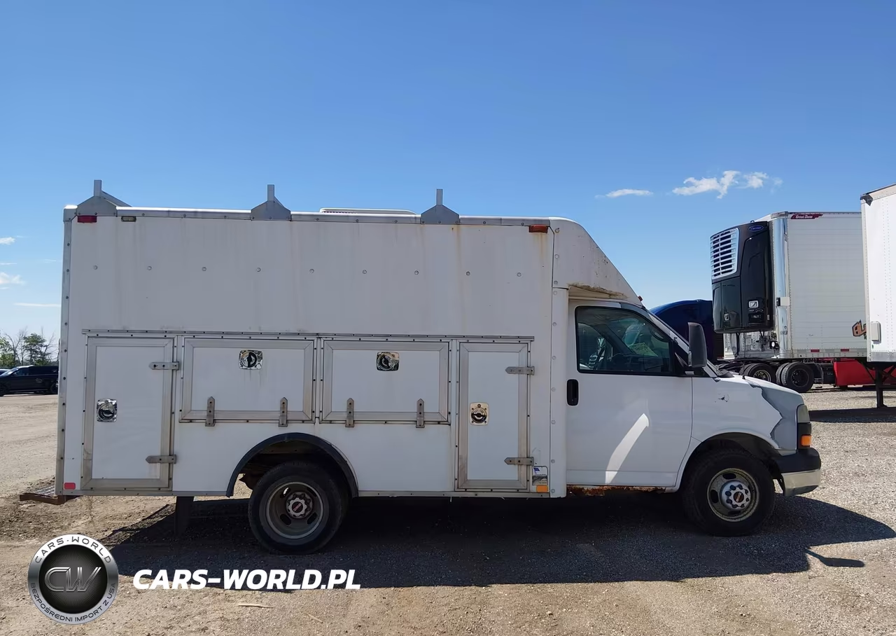 2006 GMC Savana Cutaway Work Van VIN:1GDJG31U061107082 - 12