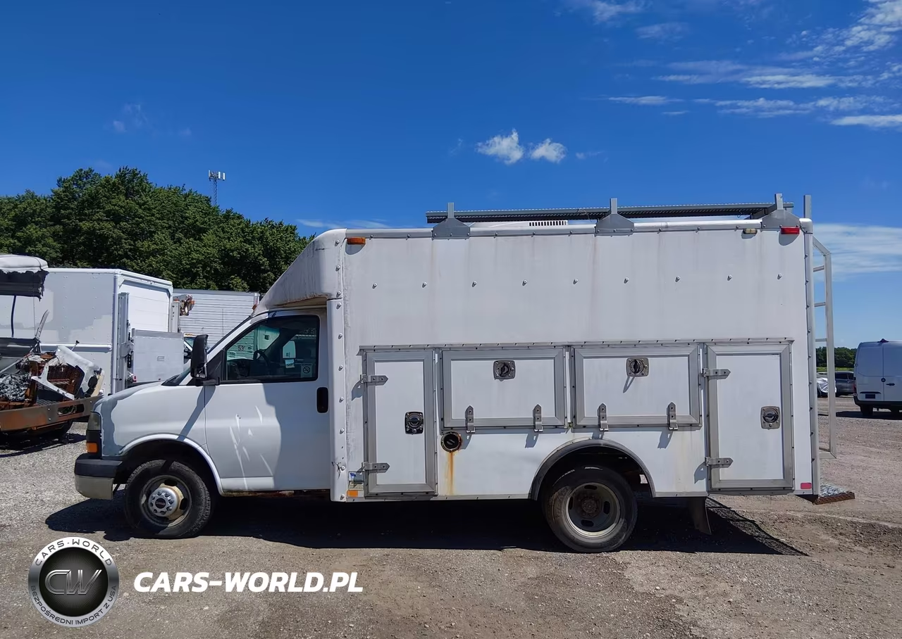 2006 GMC Savana Cutaway Work Van VIN:1GDJG31U061107082 - 13