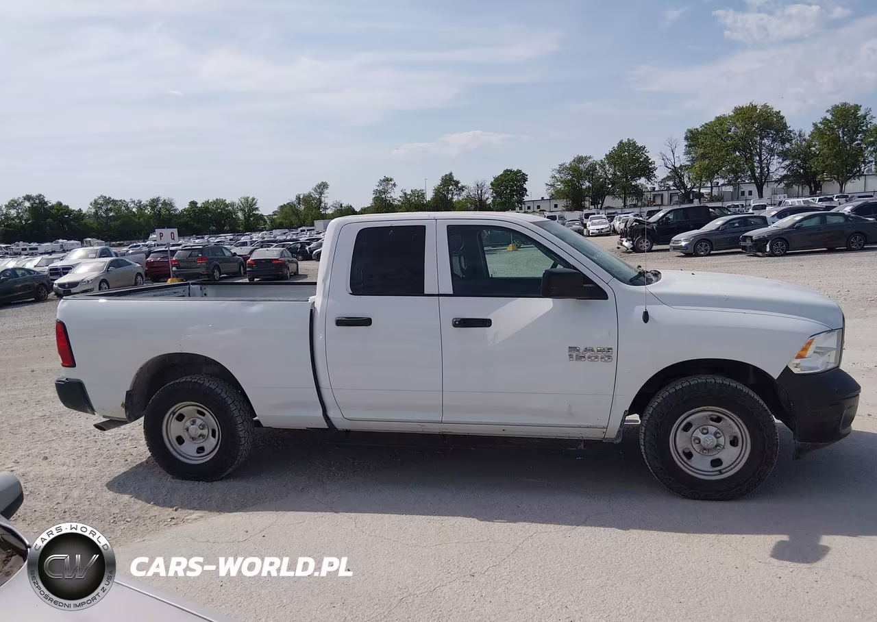 2018 Ram 1500 Tradesman 4X4 6'4 Box VIN:1C6RR7FG2JS152160 - 13