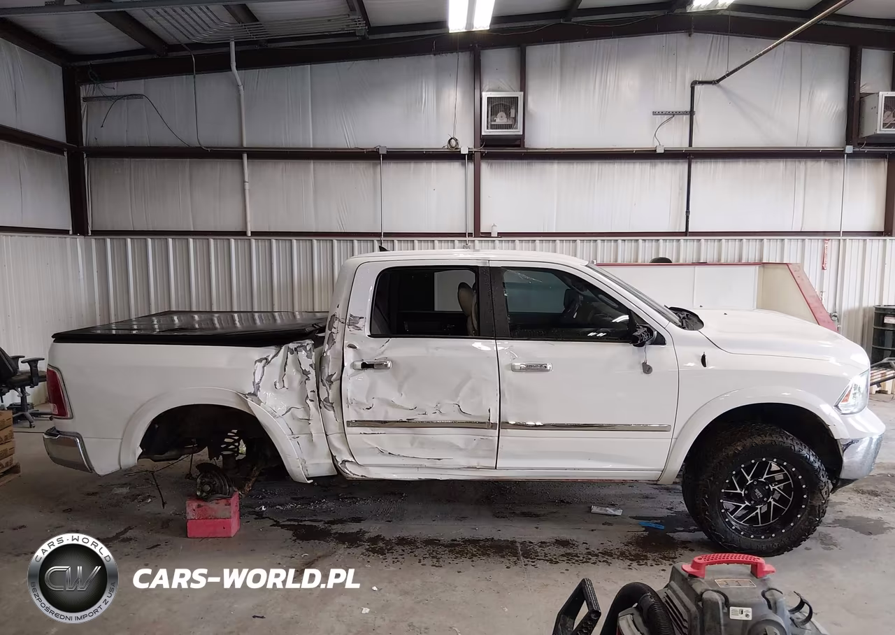 2013 Ram 1500 Laramie VIN:1C6RR7NTXDS585549 - 13