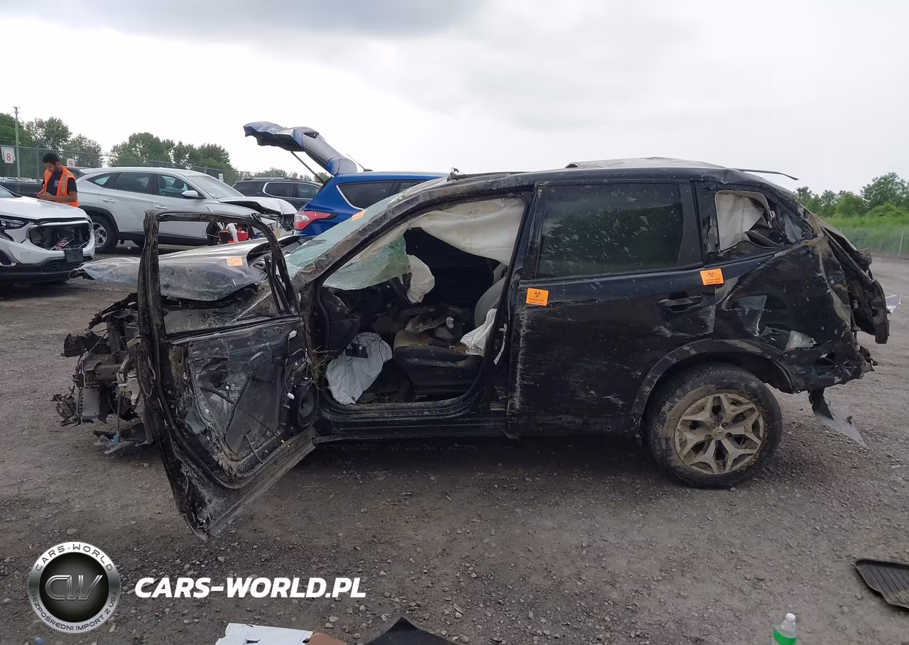 2020 Subaru Forester Premium VIN:JF2SKAJCXLH510347 - 13
