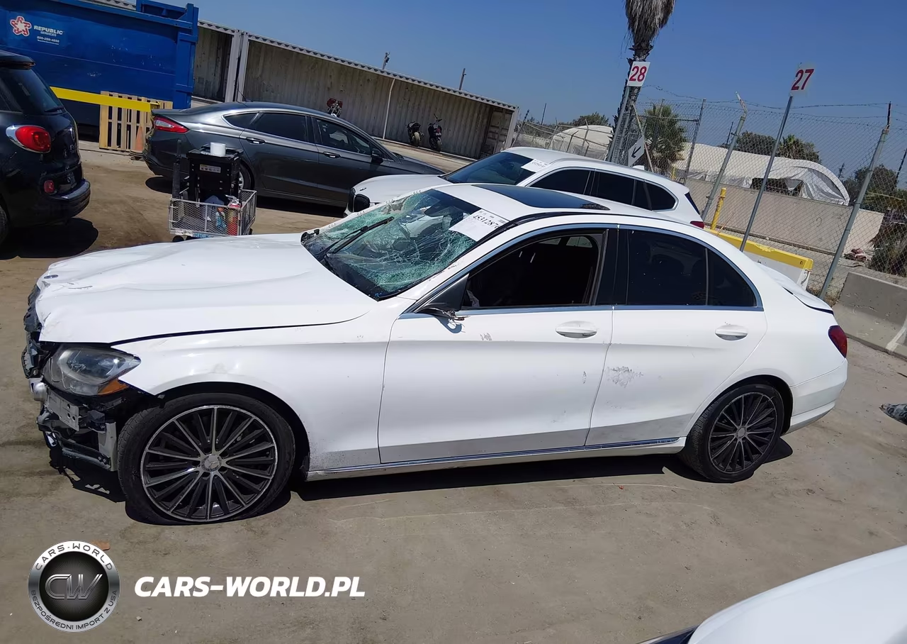 2018 Mercedes-Benz C 300 VIN:55SWF4JB4JU253940 - 14
