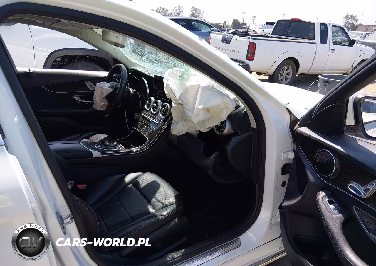 2018 Mercedes-Benz C 300 VIN:55SWF4JB4JU253940 - 5