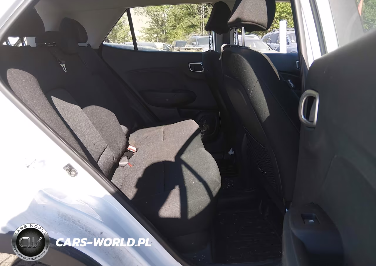 2025 Hyundai Venue Se VIN:KMHRB8A35SU385037 - 8
