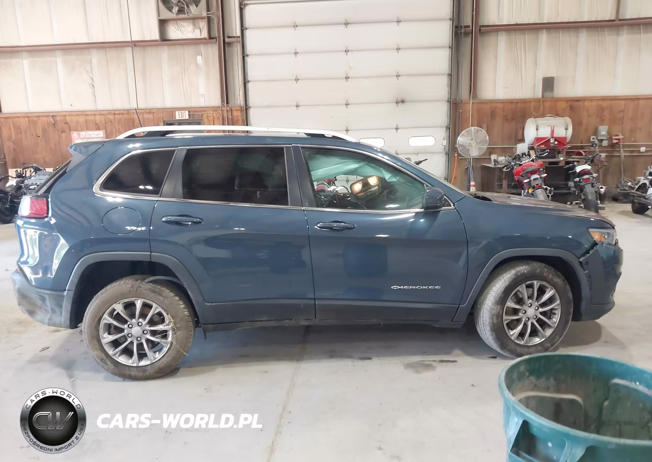 2020 Jeep Cherokee Latitude Plus 4X4 VIN:1C4PJMLB0LD610185 - 14