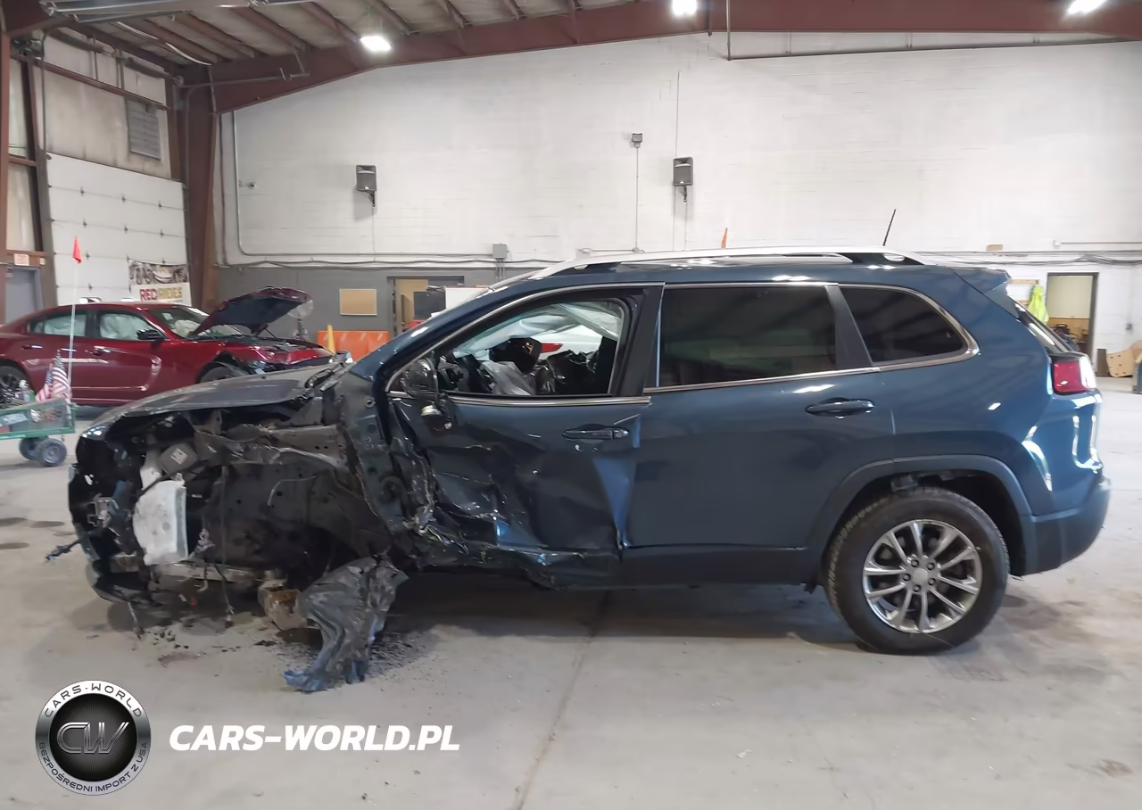 2020 Jeep Cherokee Latitude Plus 4X4 VIN:1C4PJMLB0LD610185 - 15