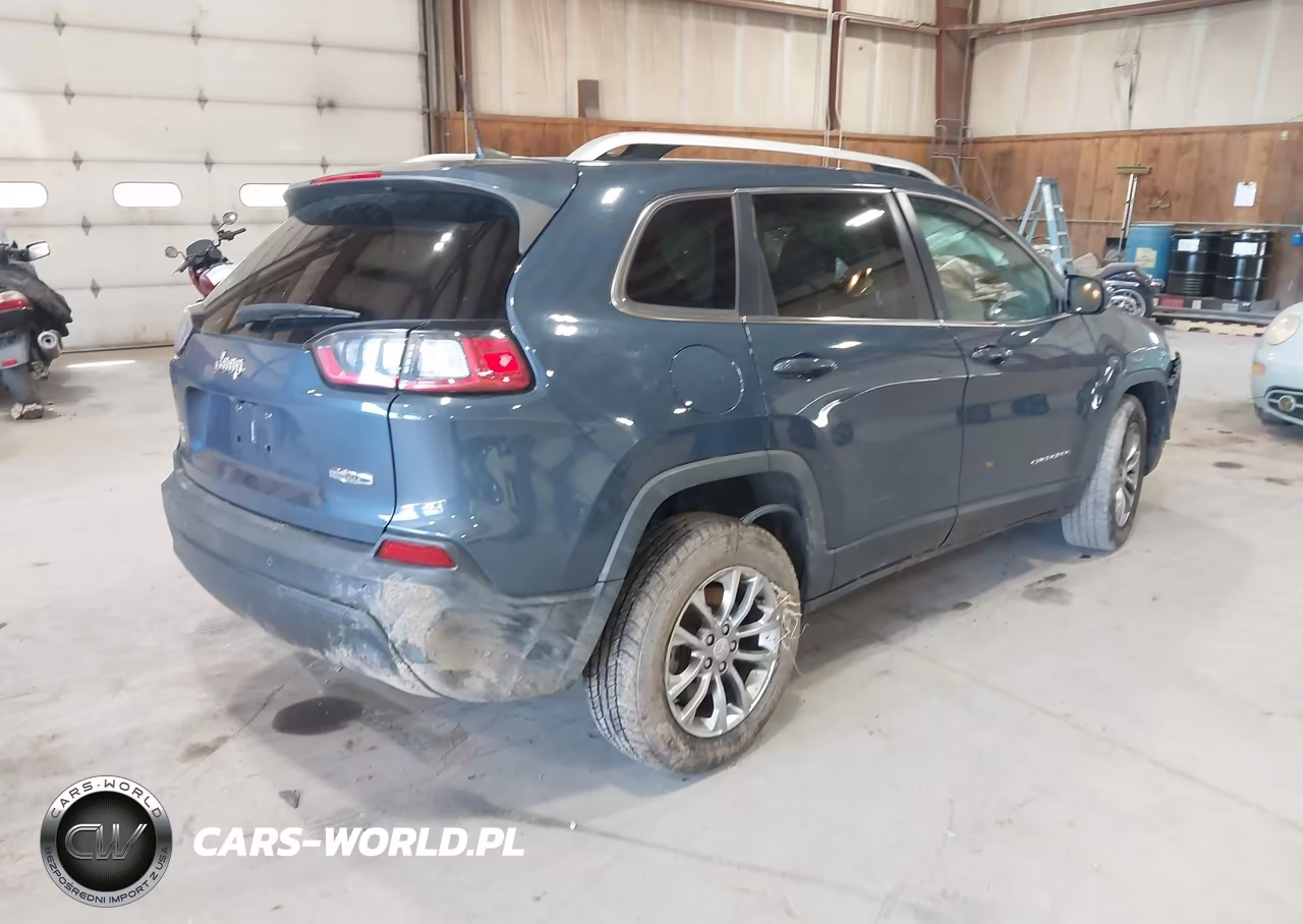 2020 Jeep Cherokee Latitude Plus 4X4 VIN:1C4PJMLB0LD610185 - 4