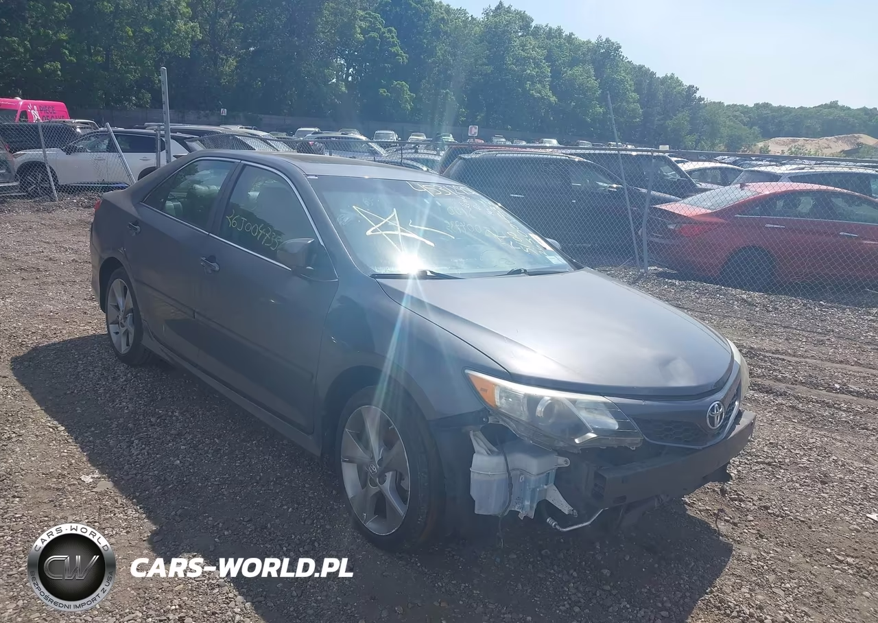 2012 Toyota Camry Se V6 – zdjęcie 1 z 20