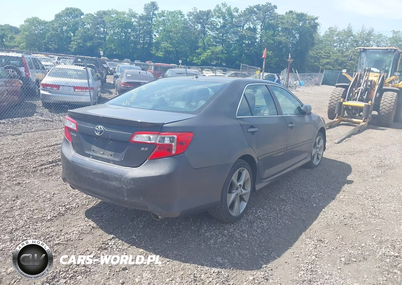 2012 Toyota Camry Se V6 VIN:4T1BK1FK9CU008818 - 4